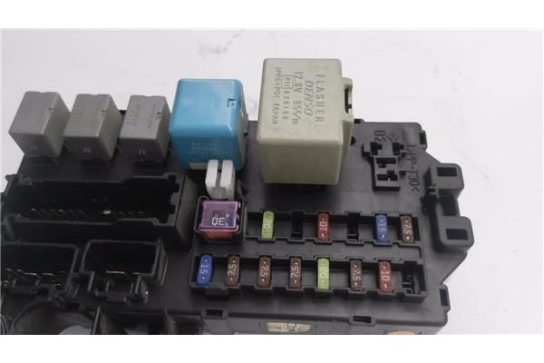 Recambio de caja fusibles/rele para daihatsu materia (m4_) 1.3 referencia OEM IAM 85980B1010  