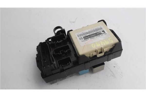 Recambio de caja fusibles/rele para daihatsu materia (m4_) 1.3 referencia OEM IAM 85980B1010  
