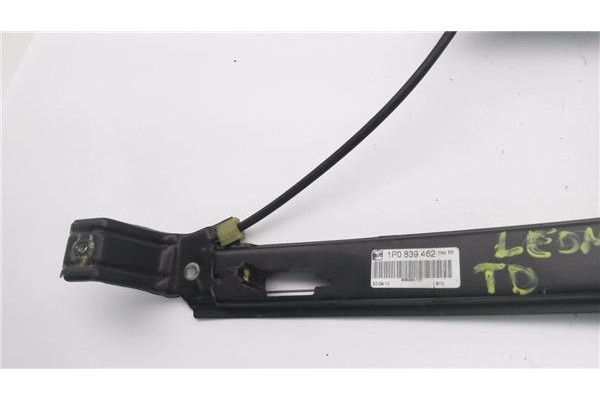 Recambio de elevalunas manual trasero derecho para seat leon (1p1) 1.2 reference referencia OEM IAM 1P0839462  