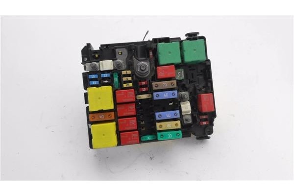 Recambio de caja fusibles/rele para citroen c3 aircross 1.2 c-series referencia OEM IAM 1681480180  