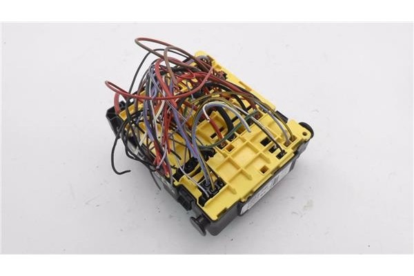 Recambio de caja fusibles/rele para citroen c3 aircross 1.2 c-series referencia OEM IAM 1681480180  
