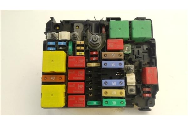 Recambio de caja fusibles/rele para citroen c3 aircross 1.2 c-series referencia OEM IAM 1681480180  