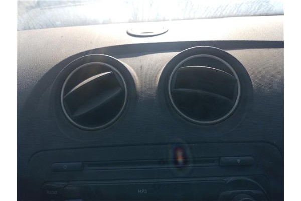 Recambio de rejilla entrada de aire para seat ibiza berlina (6j5) 1.4 referencia OEM IAM   