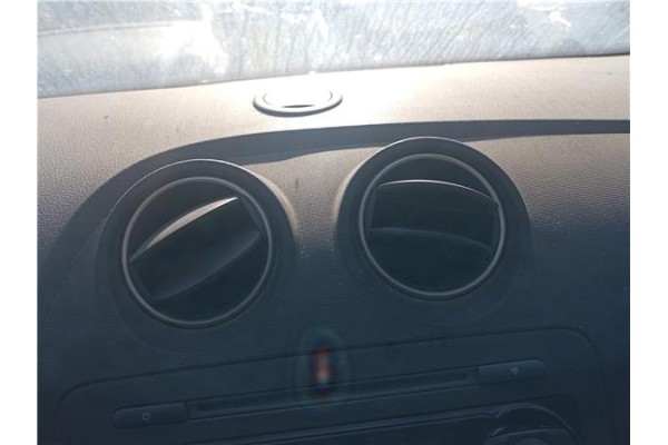 Recambio de rejilla entrada de aire para seat ibiza berlina (6j5) 1.4 referencia OEM IAM   