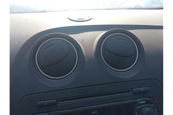 Recambio de rejilla entrada de aire para seat ibiza berlina (6j5) 1.4 referencia OEM IAM   