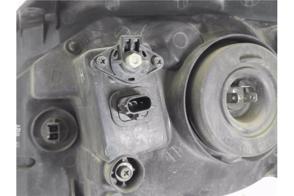 Recambio de faro delantero dcho para nissan x-trail (t30) 2.0 referencia OEM IAM E137511  