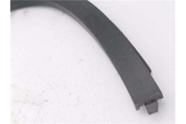 Recambio de aletin trasero derecho para citroen c3 aircross 1.2 c-series referencia OEM IAM 13476855  