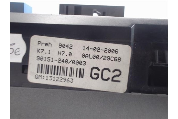 Recambio de mandos climatizador para opel astra h berlina referencia OEM IAM (13122963) (90151-240) (GC2) 
