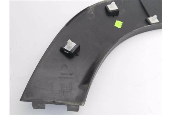 Recambio de aletin trasero izquierdo para citroen c3 aircross 1.2 c-series referencia OEM IAM YQ000653XT  