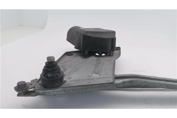 Recambio de brazo limpiaparabrisas delantero para ford escort berlina 1.6 laser referencia OEM IAM 83FB17C44IAA  
