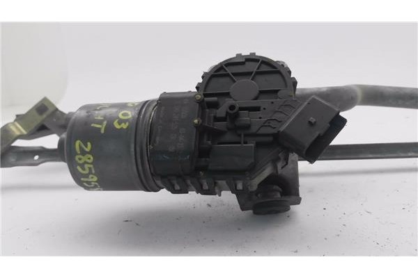 Recambio de motor limpiaparabrisas delantero para renault clio ii (xbo) 1.5d dci 80cv referencia OEM IAM 8200258327 0390241535 