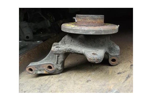 Recambio de mangueta delantero izquierda para renault super 5 (b/c40_) 1.1 referencia OEM IAM   