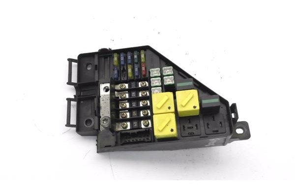 Recambio de caja fusibles/rele para citroen saxo 1.5 d sx referencia OEM IAM 185300110304 YQE000380 