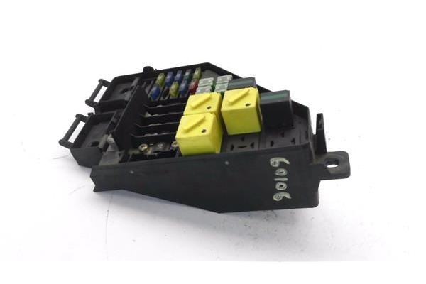 Recambio de caja fusibles/rele para citroen saxo 1.5 d sx referencia OEM IAM 185300110304 YQE000380 