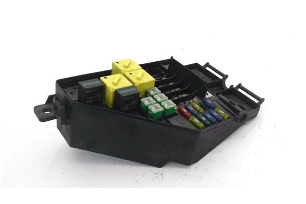 Recambio de caja fusibles/rele para citroen saxo 1.5 d sx referencia OEM IAM 185300110304 YQE000380 