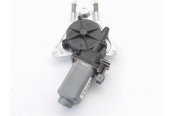 Recambio de mecanismo elevalunas delantero derecho para citroen saxo 1.4 exclusive referencia OEM IAM 400472T1  