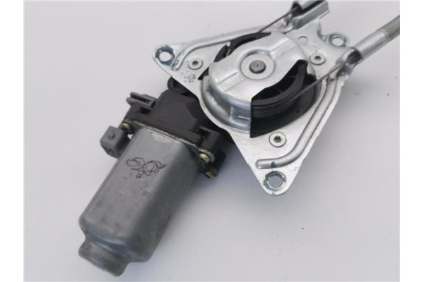 Recambio de mecanismo elevalunas delantero derecho para citroen saxo 1.4 exclusive referencia OEM IAM 400472T1  
