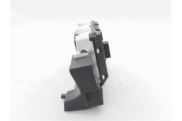 Recambio de pantalla para ford focus berlina (cew) 1.0 business referencia OEM IAM EM5T18B955BA  