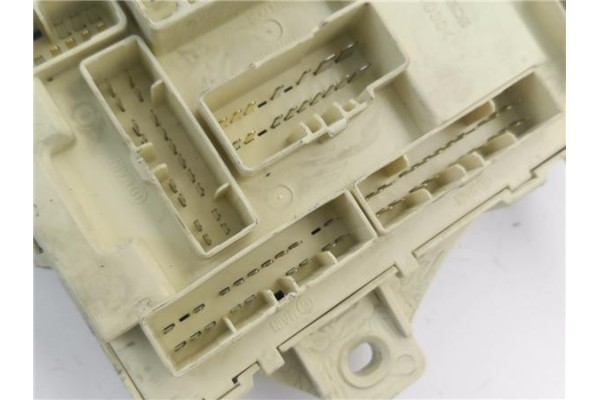 Recambio de bsi para kia ceed sportswagon (ed) 2.0 emotion referencia OEM IAM 919501H510 919502H500 