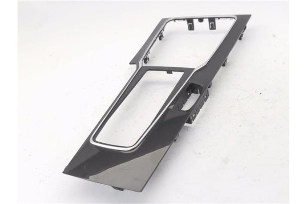 Recambio de embellecedor palanca cambio para peugeot 508 1.6 active referencia OEM IAM 9671083577 1003611X 