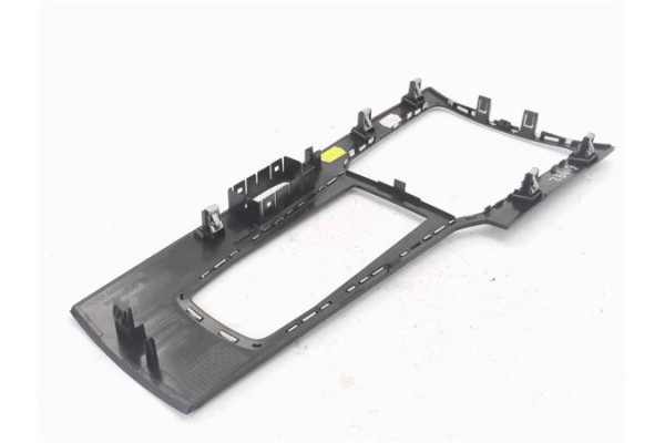 Recambio de embellecedor palanca cambio para peugeot 508 1.6 active referencia OEM IAM 9671083577 1003611X 
