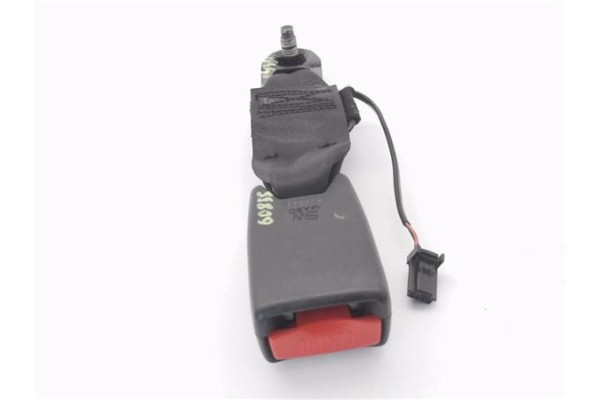 Recambio de anclaje cinturon trasero central para renault captur i 1.2 intens referencia OEM IAM G2285  