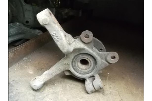 Recambio de mangueta delantero izquierda para renault twingo ii 1.2 (c063, c064) referencia OEM IAM   