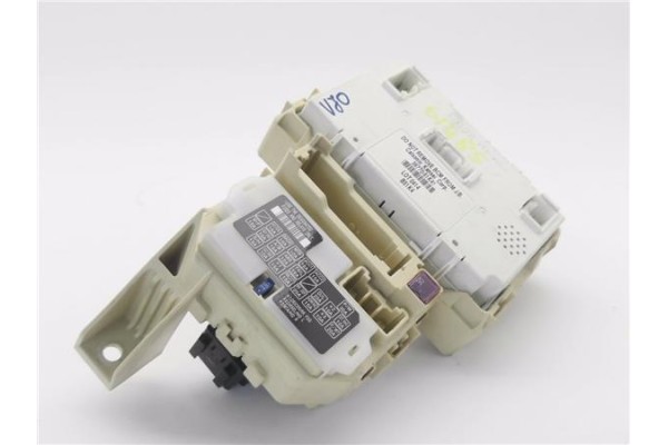 Recambio de caja fusibles/rele para opel agila b 1.2 referencia OEM IAM 3677051K41  
