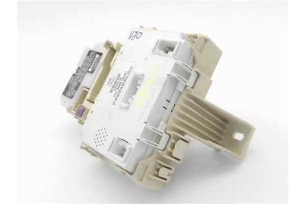 Recambio de caja fusibles/rele para opel agila b 1.2 referencia OEM IAM 3677051K41  