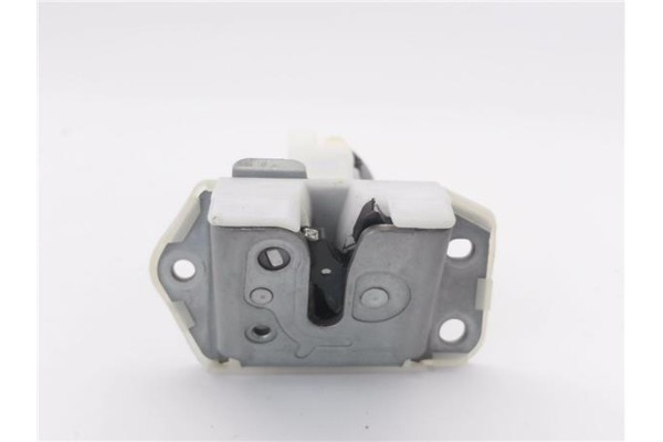 Recambio de cerradura porton para opel agila b 1.2 referencia OEM IAM B6765  