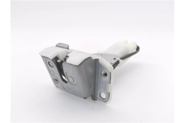 Recambio de cerradura porton para opel agila b 1.2 referencia OEM IAM B6765  