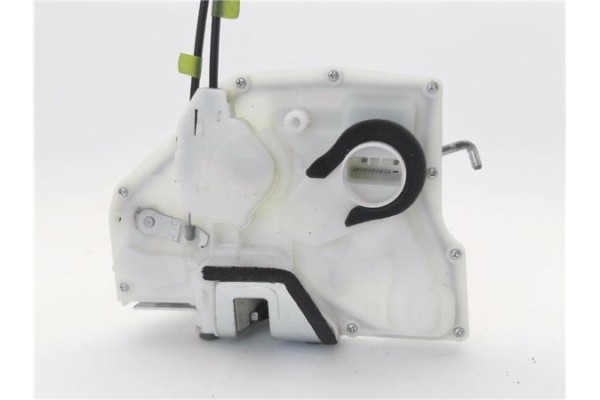 Recambio de cierre electromagnetico delantero derecho para opel agila b 1.2 referencia OEM IAM 8220151K50  