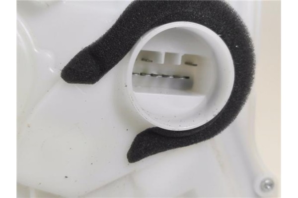 Recambio de cierre electromagnetico delantero derecho para opel agila b 1.2 referencia OEM IAM 8220151K50  