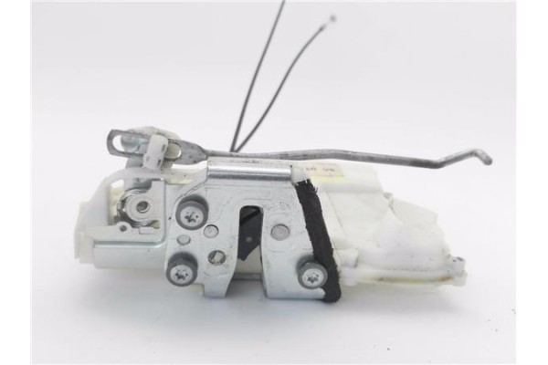 Recambio de cierre electromagnetico delantero izquierdo para opel agila b 1.2 referencia OEM IAM 8220251K60  