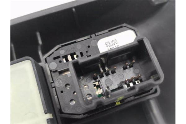 Recambio de mando elevalunas delantero izquierdo para opel agila b 1.2 referencia OEM IAM 3200101153959050100 8372251K70 