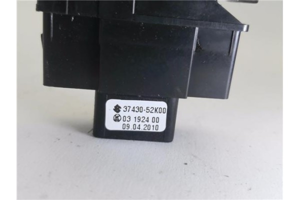 Recambio de interruptor luces emergencia para opel agila b 1.2 referencia OEM IAM 3743052K00 3192400 