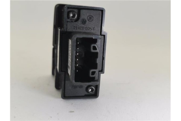 Recambio de interruptor luces emergencia para opel agila b 1.2 referencia OEM IAM 3743052K00 3192400 