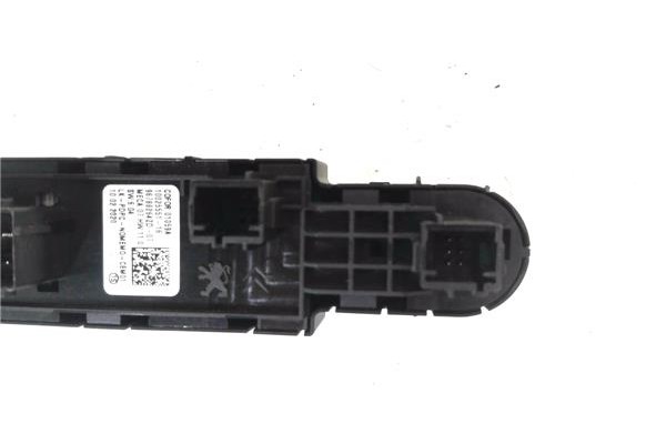 Recambio de mando elevalunas delantero izquierdo para citroen c3 aircross 1.2 c-series referencia OEM IAM 96788264ZD 1002555116 
