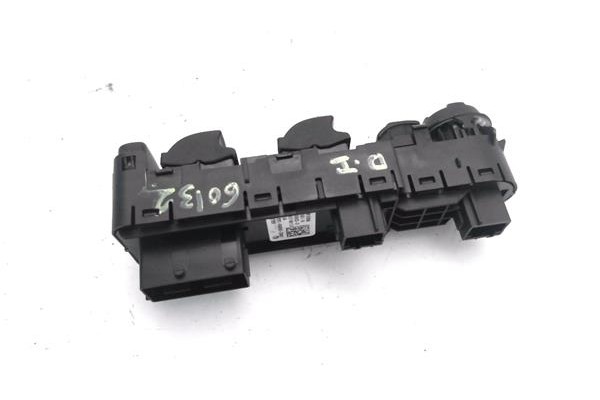 Recambio de mando elevalunas delantero izquierdo para citroen c3 aircross 1.2 c-series referencia OEM IAM 96788264ZD 1002555116 