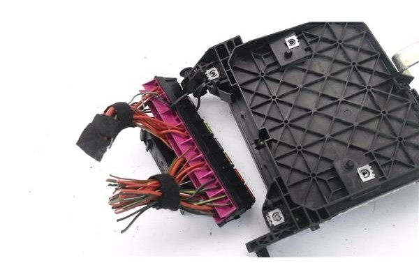 Recambio de caja fusibles/rele para seat alhambra (7v9) 1.9 reference referencia OEM IAM 7M3937548B  
