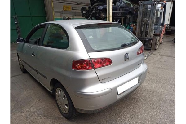 seat ibiza (6l1) del año 2003