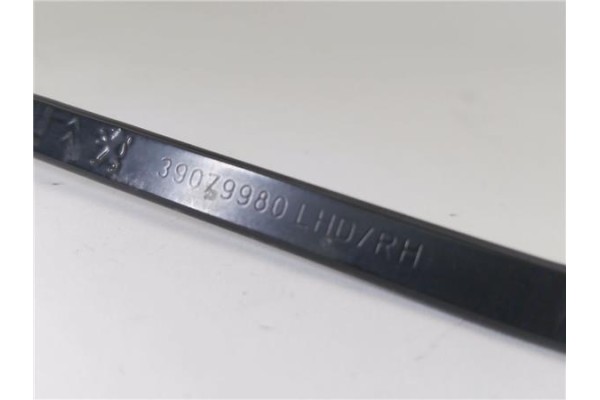 Recambio de brazo limpiaparabrisas delantero derecho para citroen c3 aircross 1.2 c-series referencia OEM IAM 39079980LHD  