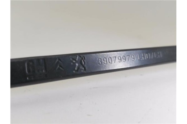 Recambio de brazo limpiaparabrisas delantero izquierdo para citroen c3 aircross 1.2 c-series referencia OEM IAM 39079979LHD  