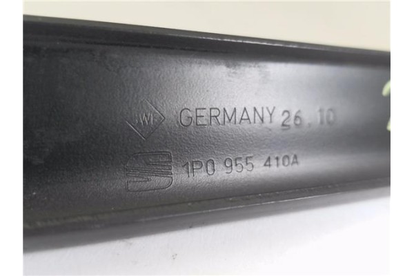 Recambio de brazo limpiaparabrisas delantero derecho para seat leon (1p1) 1.2 reference referencia OEM IAM 1P0955410A  