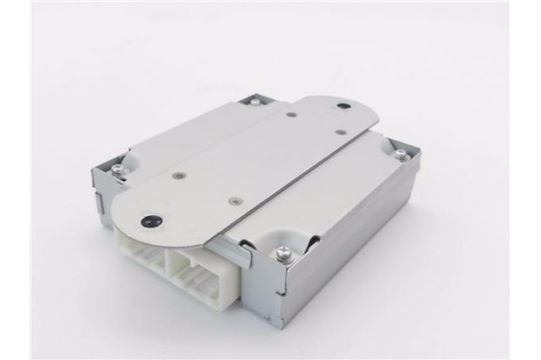 Recambio de centralita cambio automatico para opel agila b 1.2 referencia OEM IAM 3888051K0 QLKE013331 