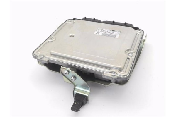 Recambio de centralita para toyota corolla (e12) 1.4 d referencia OEM IAM 8966102A90 281011734 