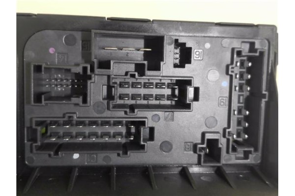 Recambio de caja fusibles/rele para mercedes-benz clase e (bm 211) berlina 3.0 e 280 cdi (211.020) referencia OEM IAM 2115457001