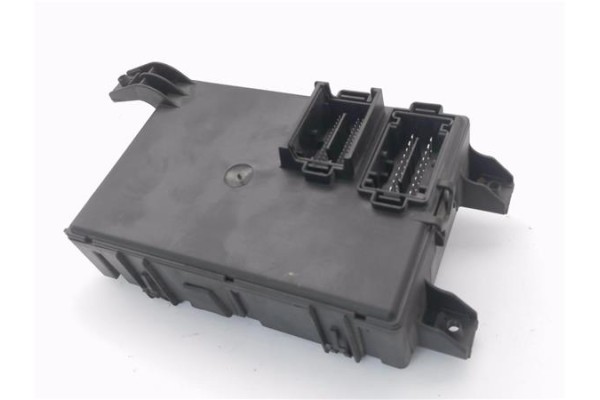 Recambio de caja fusibles/rele para opel corsa d 1.2 referencia OEM IAM 13320627 401154265 