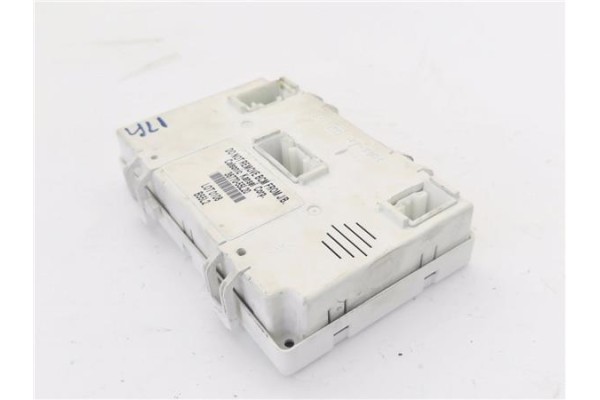 Recambio de caja fusibles/rele para fiat sedici (189) 1.9 jtd 8v 120 emotion referencia OEM IAM 3677055L20  