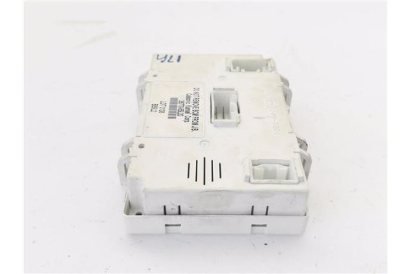Recambio de caja fusibles/rele para fiat sedici (189) 1.9 jtd 8v 120 emotion referencia OEM IAM 3677055L20  